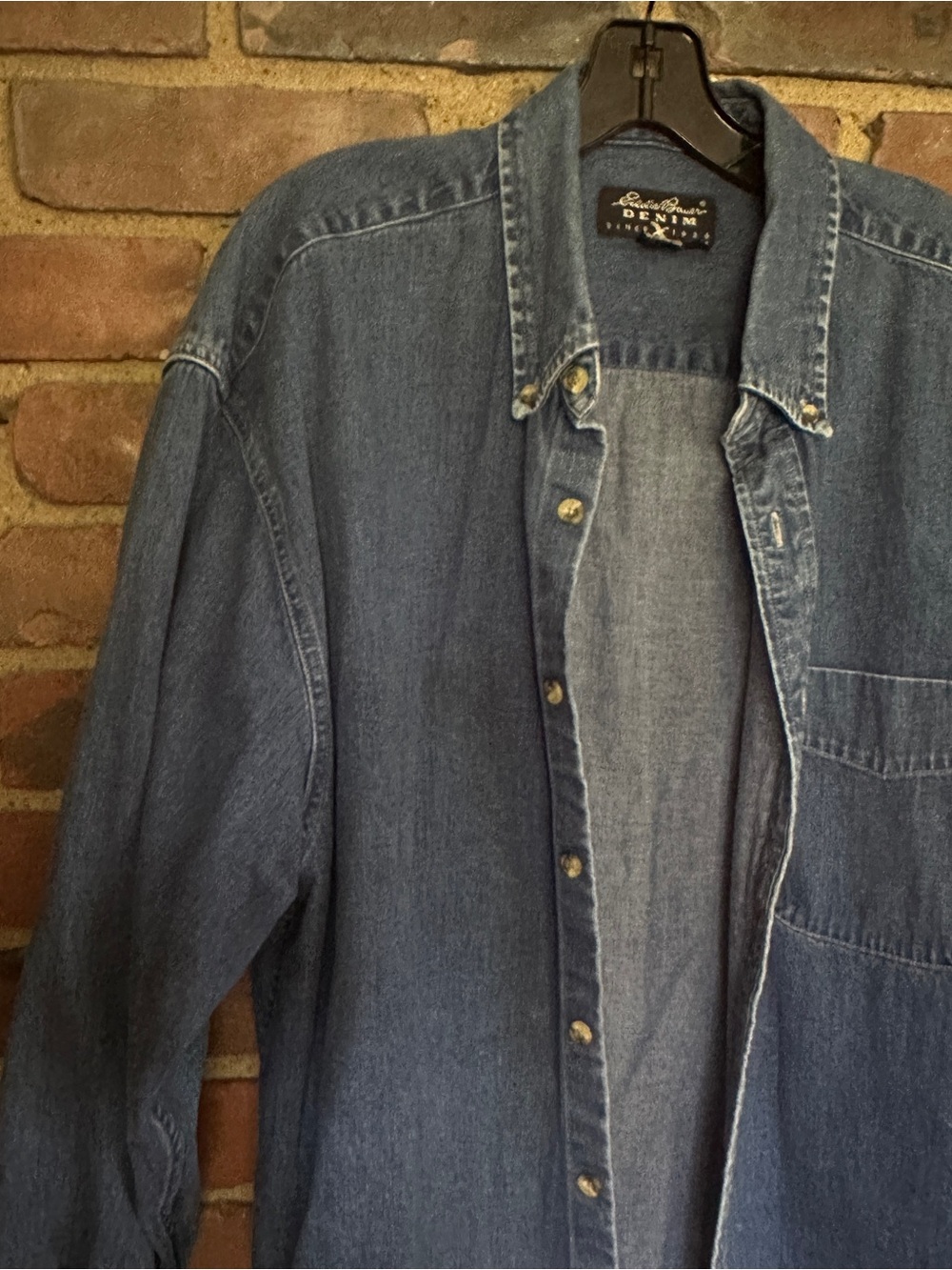 Vtg Eddie Bauer Shirt Blue Denim Button Down Mens XL 54 Bust / 31.5” long